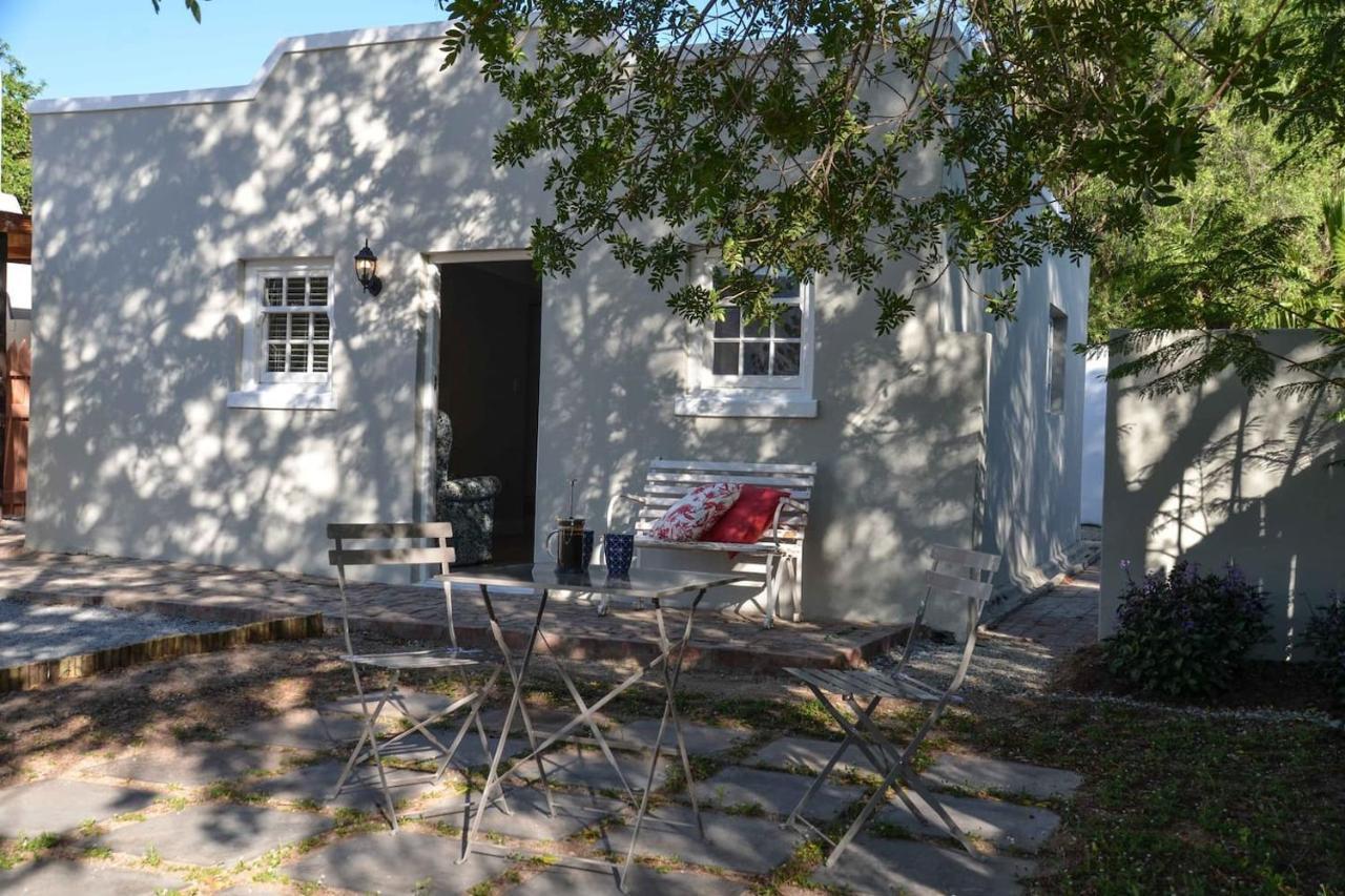 Krom Cottage มอนตากู ภายนอก รูปภาพ