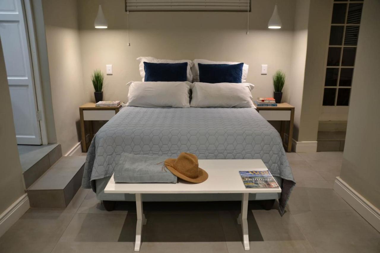 Krom Cottage มอนตากู ภายนอก รูปภาพ